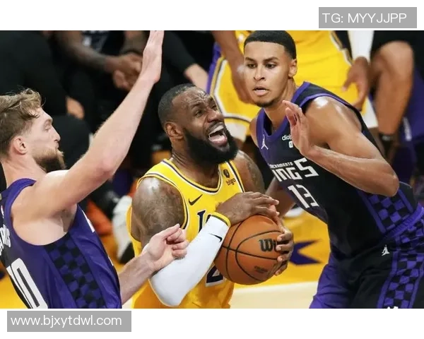 1月24日湖人与公牛的精彩对决视频直播全程回顾与分析