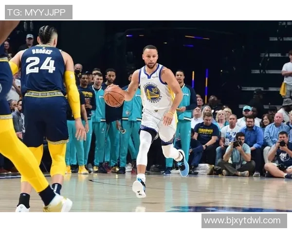 2016年4月14日勇士与灰熊激战回顾精彩瞬间与赛场亮点分析