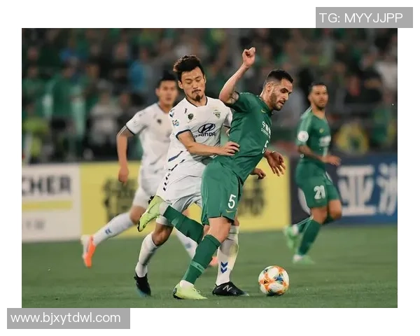 全北现代与江原FC激战正酣精彩直播尽在眼前不容错过