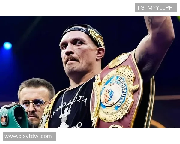 他,曾经在16年前打败过乌西克,那也是乌西克的最终一败